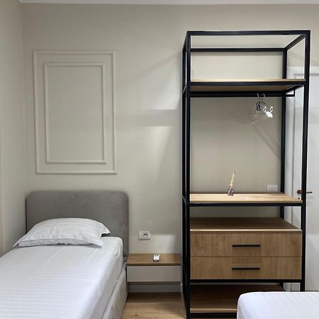 Gem In The Heart Of Tirana 아파트 외부 사진